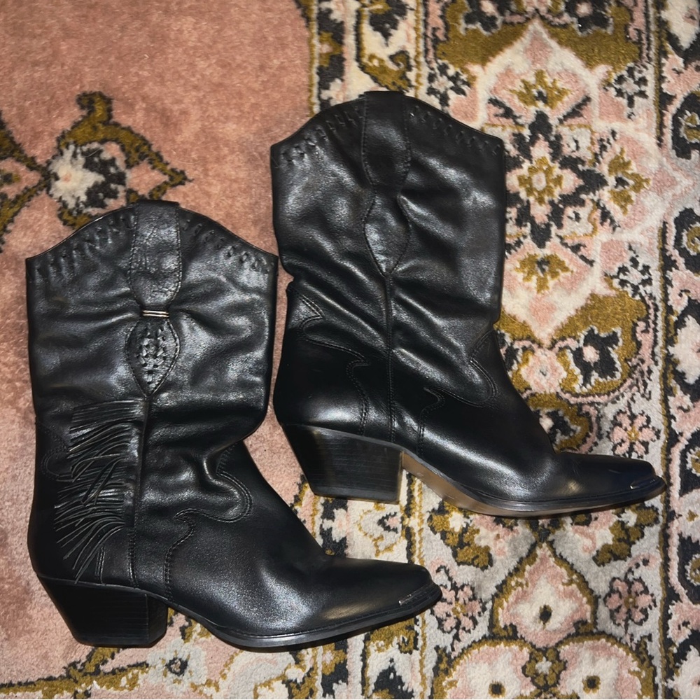 Vintage Code West black leather boots with silver embellishments and fringe